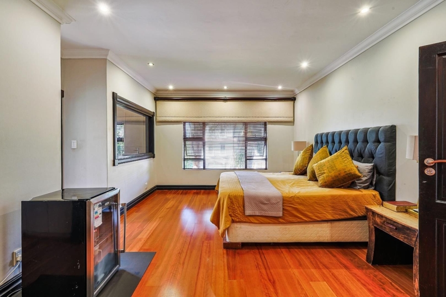 5 Bedroom Property for Sale in The Wilds Gauteng