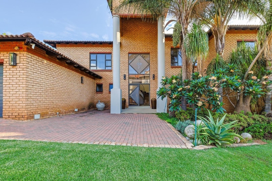 5 Bedroom Property for Sale in The Wilds Gauteng