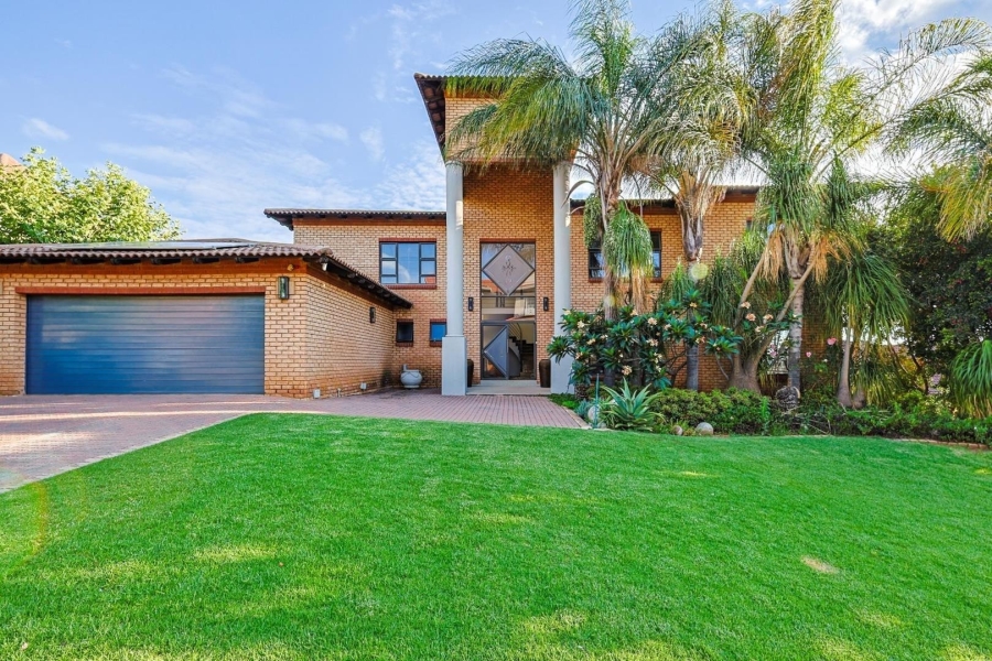 5 Bedroom Property for Sale in The Wilds Gauteng