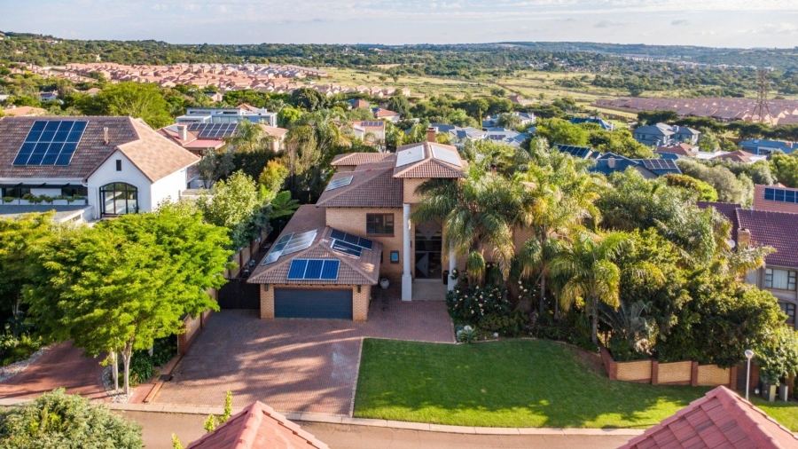 5 Bedroom Property for Sale in The Wilds Gauteng