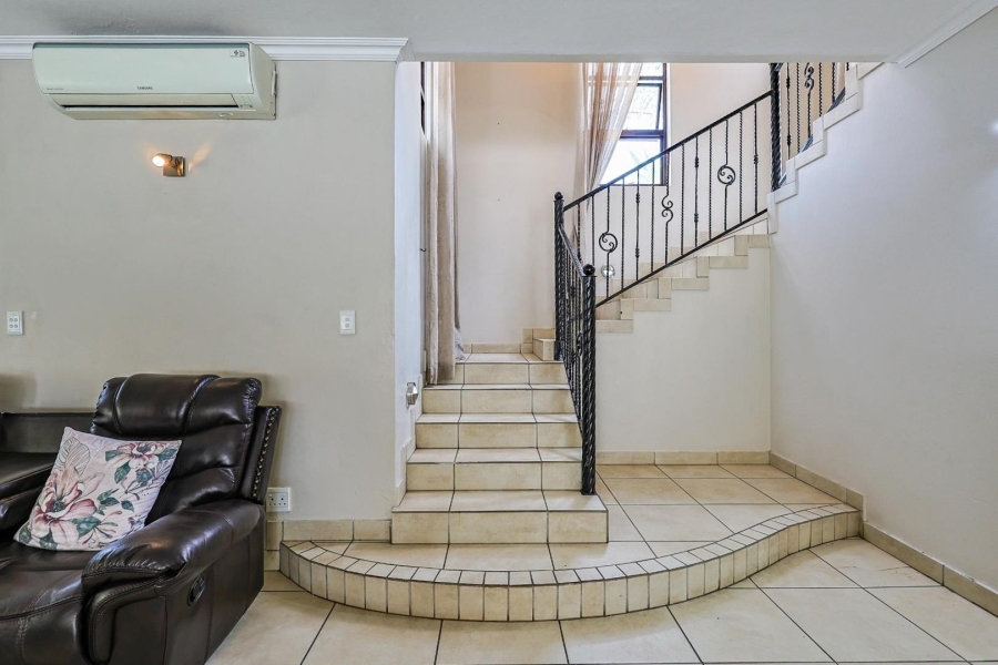 4 Bedroom Property for Sale in Willow Acres Gauteng