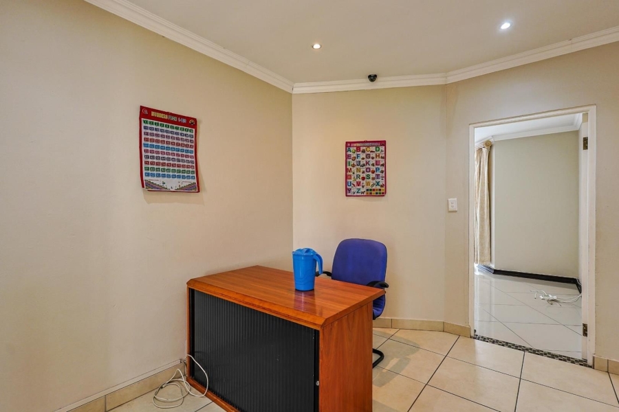 4 Bedroom Property for Sale in Willow Acres Gauteng