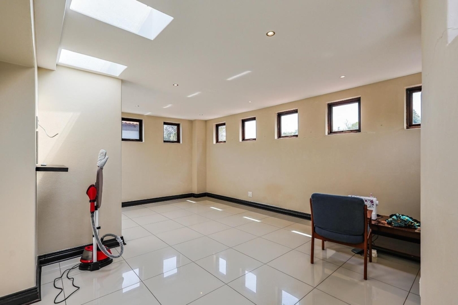 4 Bedroom Property for Sale in Willow Acres Gauteng