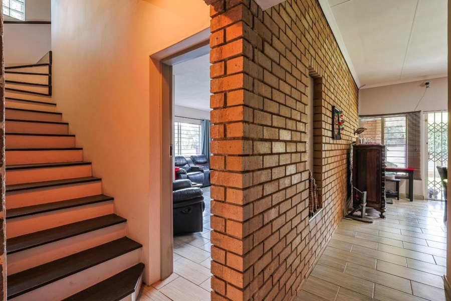 3 Bedroom Property for Sale in Garsfontein Gauteng