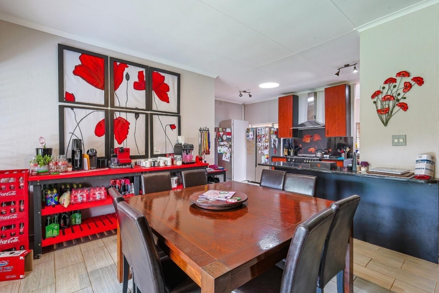 3 Bedroom Property for Sale in Garsfontein Gauteng