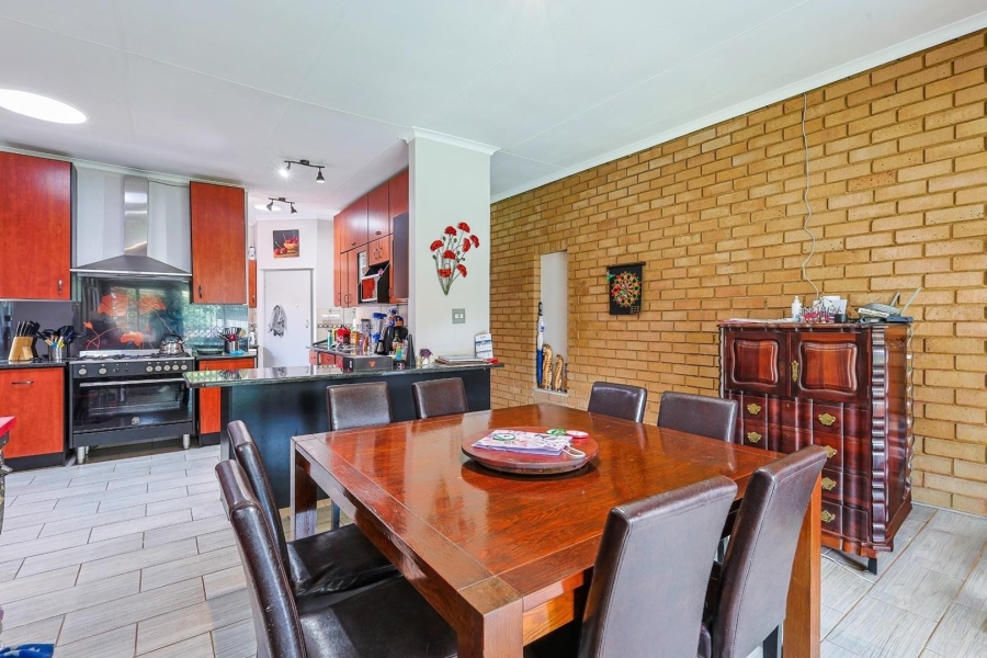 3 Bedroom Property for Sale in Garsfontein Gauteng