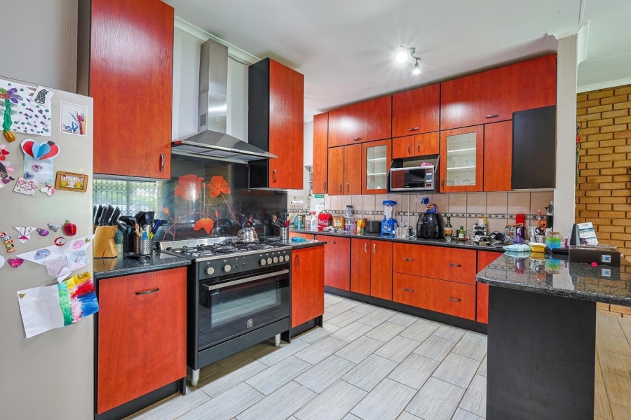 3 Bedroom Property for Sale in Garsfontein Gauteng