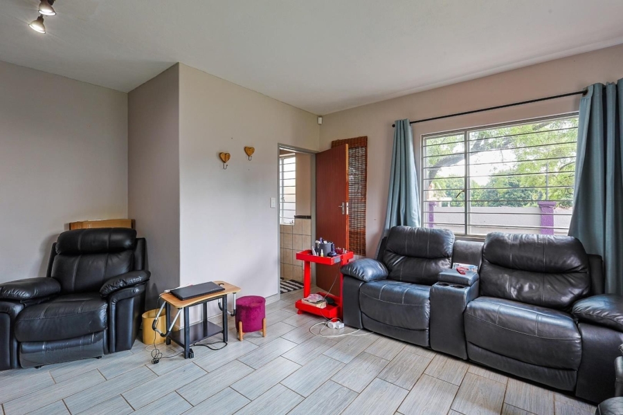 3 Bedroom Property for Sale in Garsfontein Gauteng