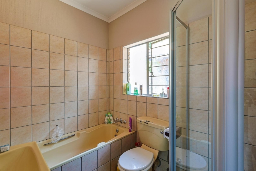3 Bedroom Property for Sale in Garsfontein Gauteng
