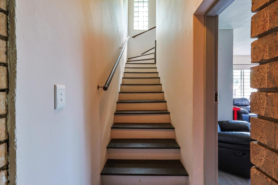 3 Bedroom Property for Sale in Garsfontein Gauteng