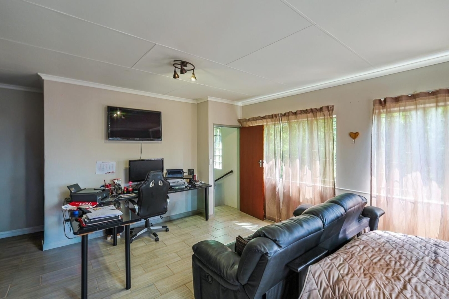 3 Bedroom Property for Sale in Garsfontein Gauteng