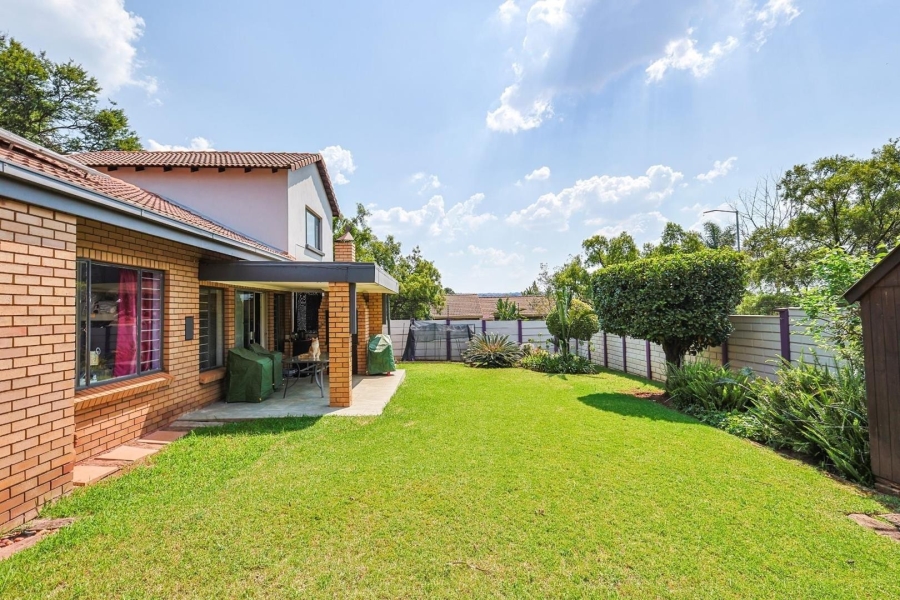 3 Bedroom Property for Sale in Garsfontein Gauteng