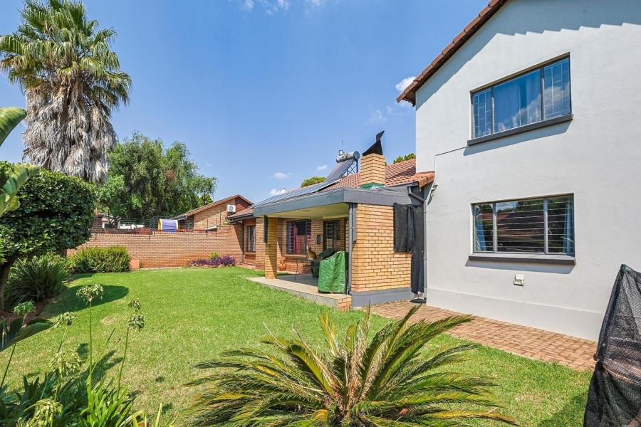 3 Bedroom Property for Sale in Garsfontein Gauteng
