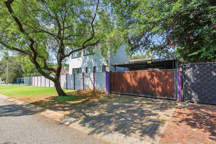 3 Bedroom Property for Sale in Garsfontein Gauteng