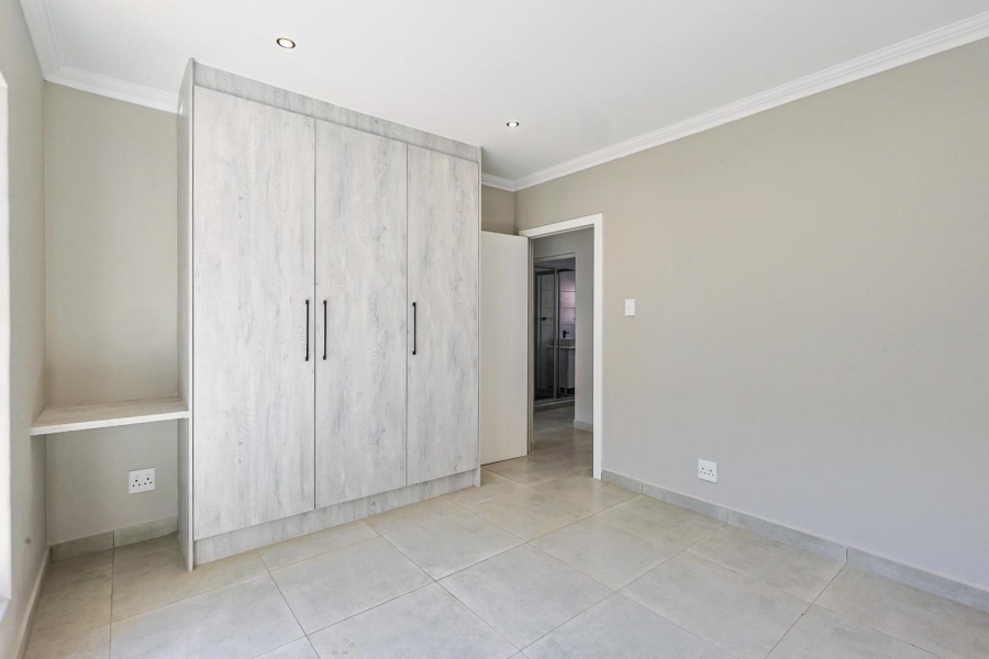 5 Bedroom Property for Sale in Silverwoods Country Estate Gauteng