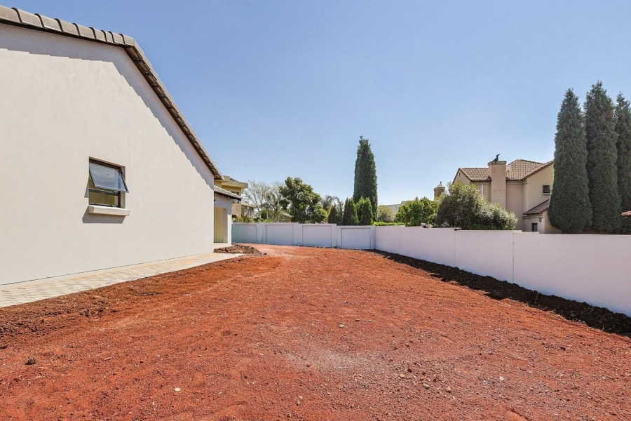 5 Bedroom Property for Sale in Silverwoods Country Estate Gauteng