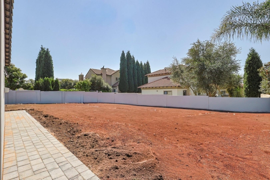 5 Bedroom Property for Sale in Silverwoods Country Estate Gauteng