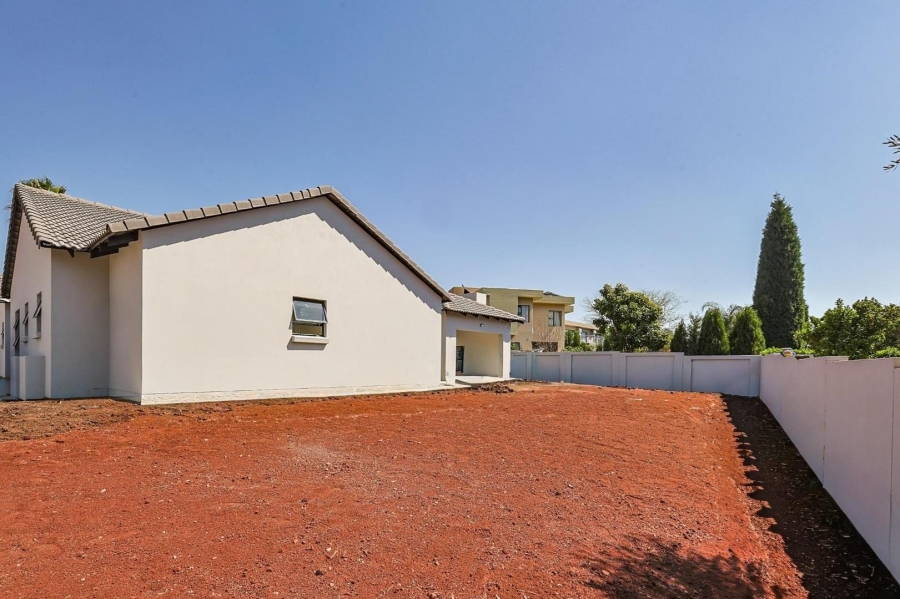 5 Bedroom Property for Sale in Silverwoods Country Estate Gauteng