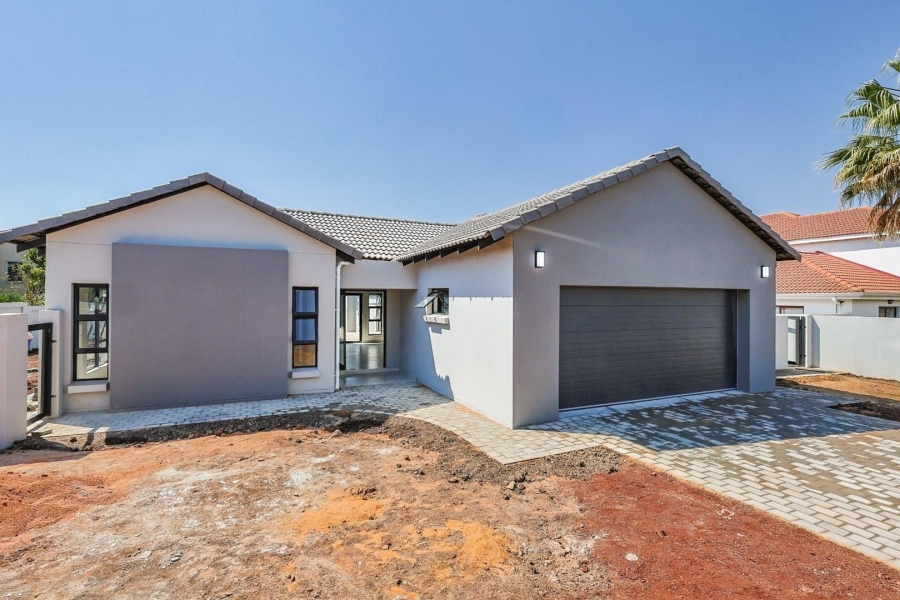 5 Bedroom Property for Sale in Silverwoods Country Estate Gauteng