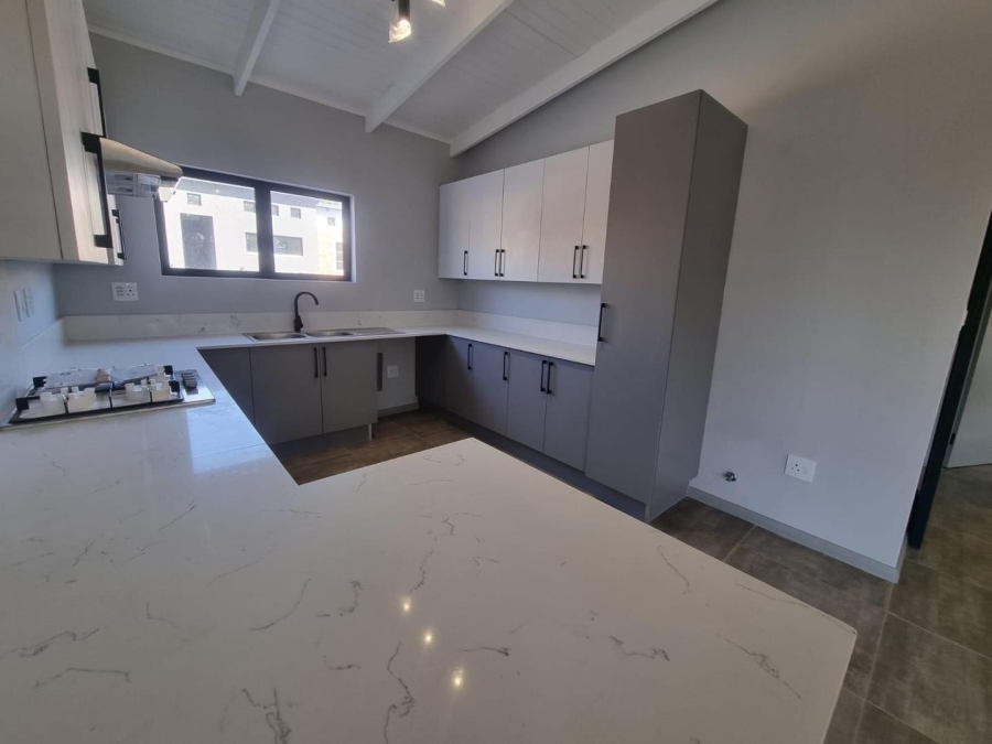 2 Bedroom Property for Sale in Menlyn Gauteng