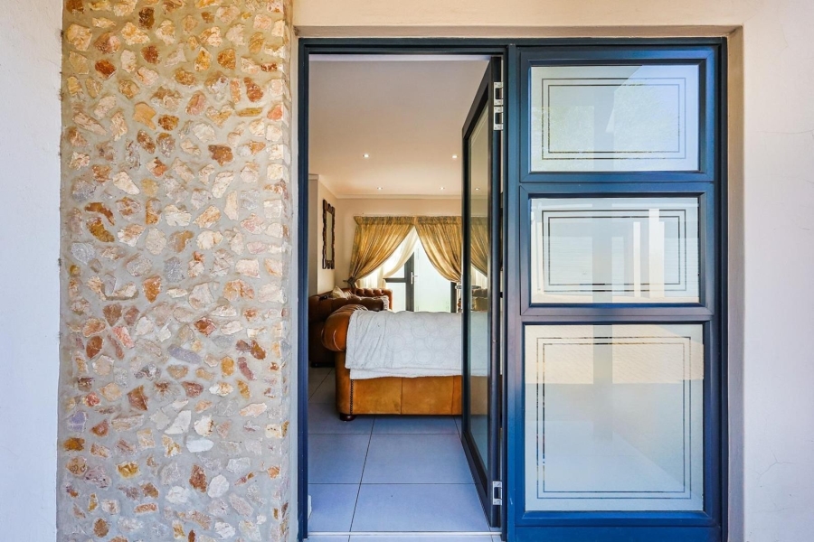 2 Bedroom Property for Sale in Equestria Gauteng