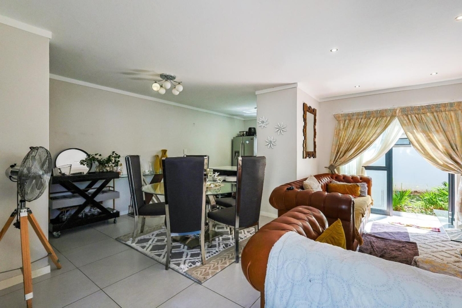 2 Bedroom Property for Sale in Equestria Gauteng