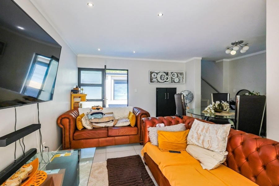 2 Bedroom Property for Sale in Equestria Gauteng