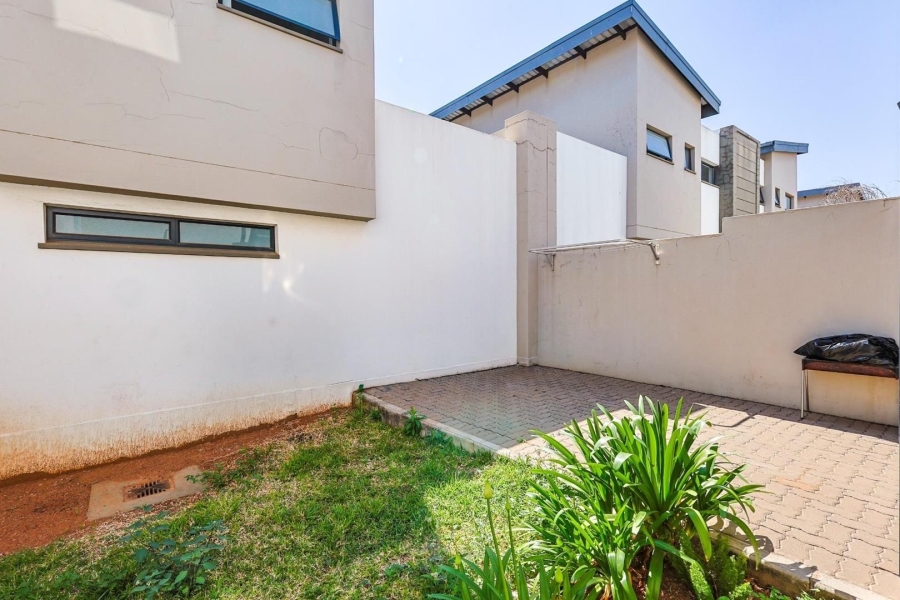 2 Bedroom Property for Sale in Equestria Gauteng