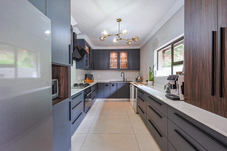 6 Bedroom Property for Sale in Waterkloof Gauteng