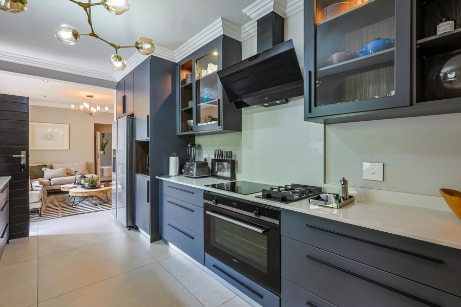 6 Bedroom Property for Sale in Waterkloof Gauteng