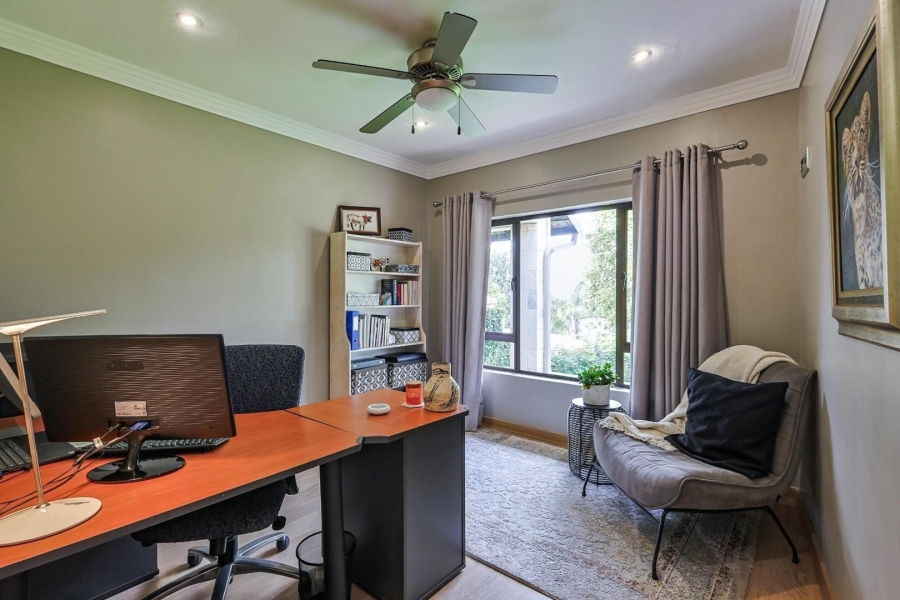 6 Bedroom Property for Sale in Waterkloof Gauteng