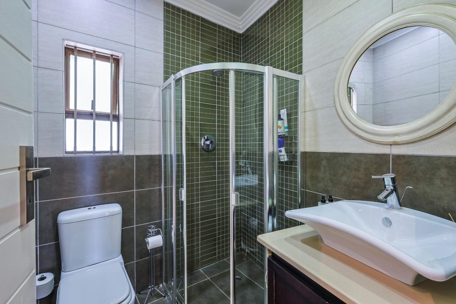 6 Bedroom Property for Sale in Waterkloof Gauteng