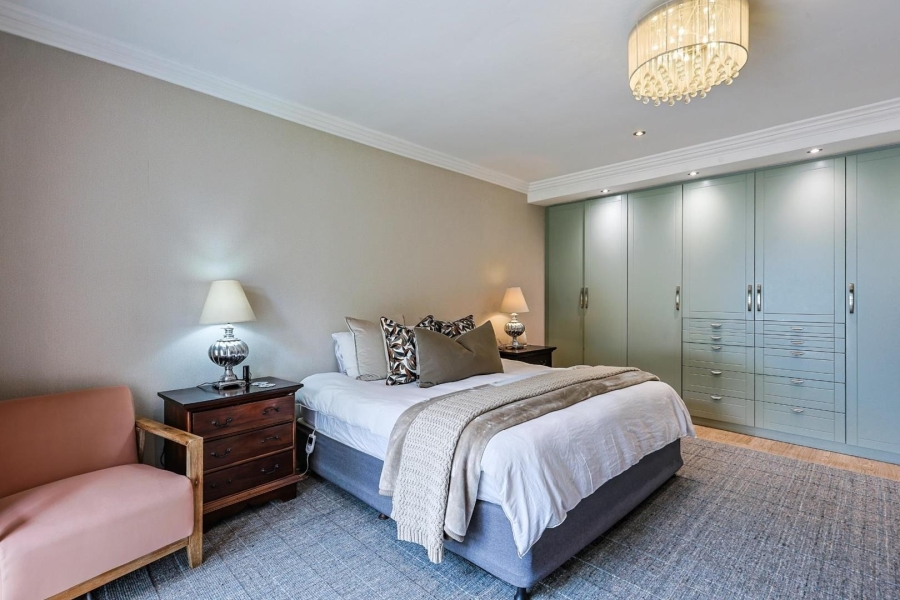 6 Bedroom Property for Sale in Waterkloof Gauteng