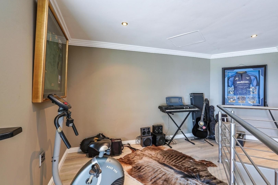 6 Bedroom Property for Sale in Waterkloof Gauteng