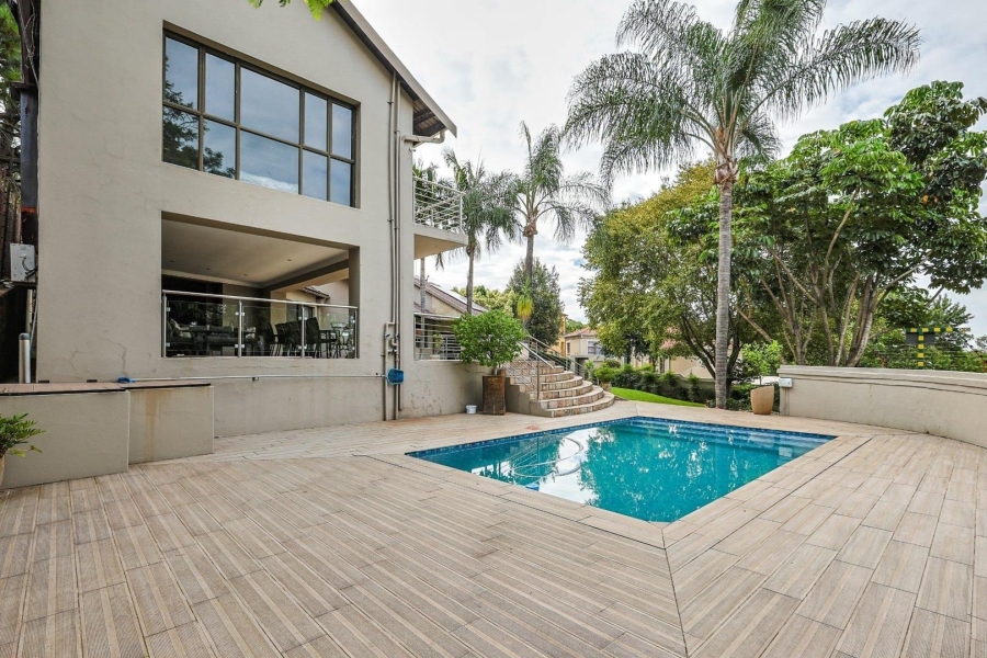 6 Bedroom Property for Sale in Waterkloof Gauteng