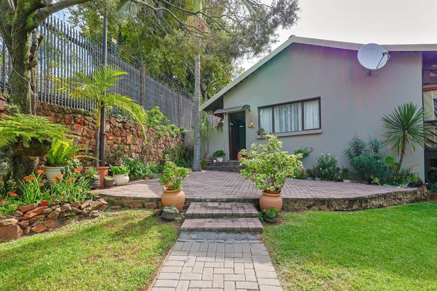 6 Bedroom Property for Sale in Waterkloof Gauteng