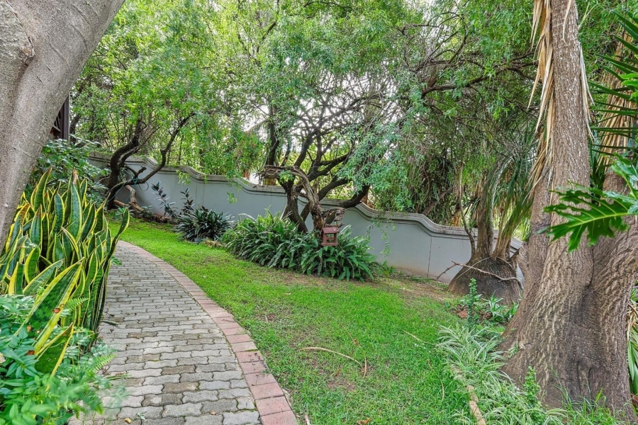6 Bedroom Property for Sale in Waterkloof Gauteng