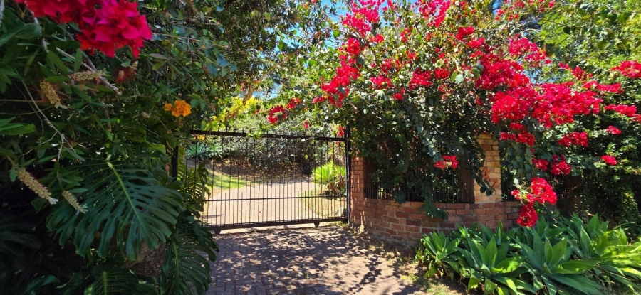 7 Bedroom Property for Sale in Waterkloof Ridge Gauteng