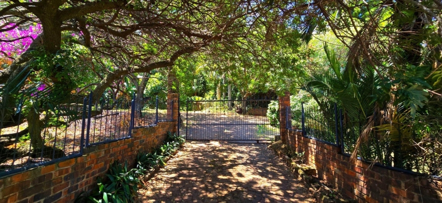 7 Bedroom Property for Sale in Waterkloof Ridge Gauteng