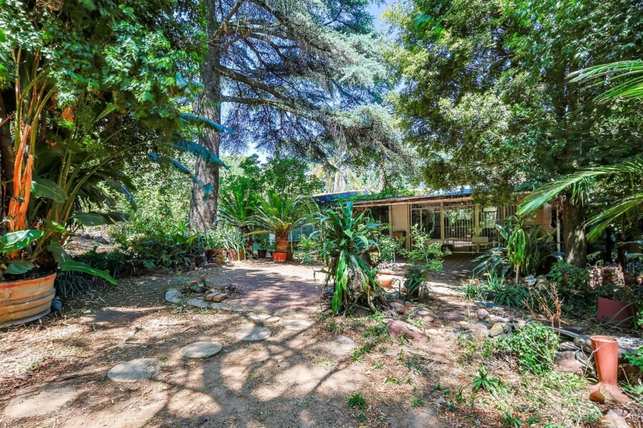 7 Bedroom Property for Sale in Waterkloof Ridge Gauteng