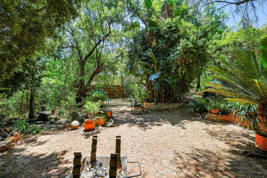 7 Bedroom Property for Sale in Waterkloof Ridge Gauteng