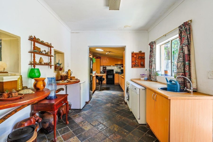 7 Bedroom Property for Sale in Waterkloof Ridge Gauteng