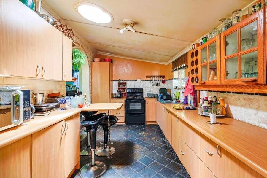 7 Bedroom Property for Sale in Waterkloof Ridge Gauteng