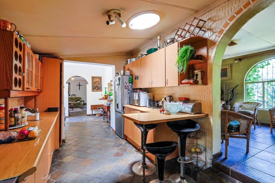 7 Bedroom Property for Sale in Waterkloof Ridge Gauteng