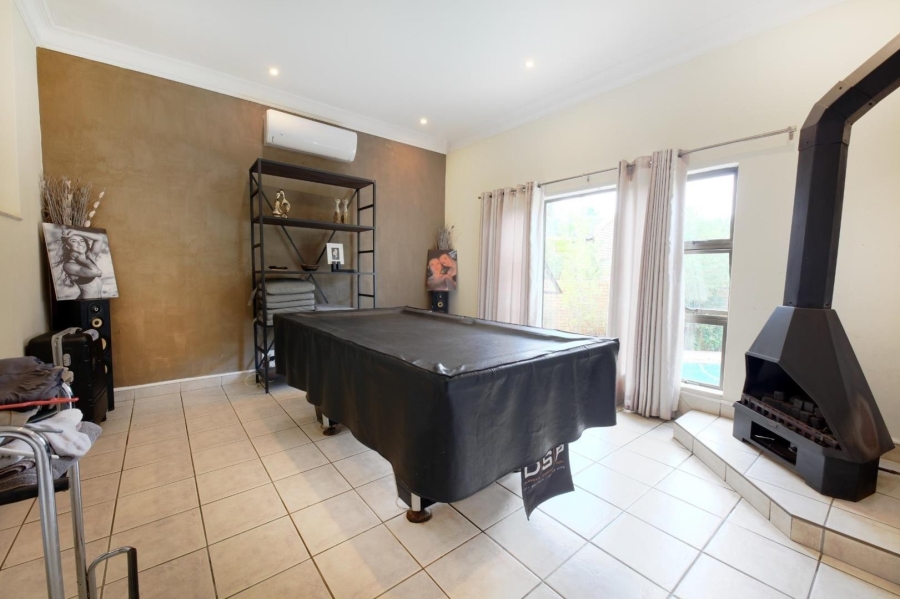 4 Bedroom Property for Sale in Woodhill Estate Gauteng