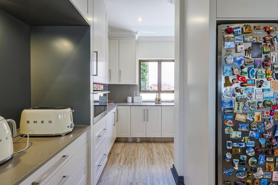 4 Bedroom Property for Sale in Waterkloof Ridge Gauteng