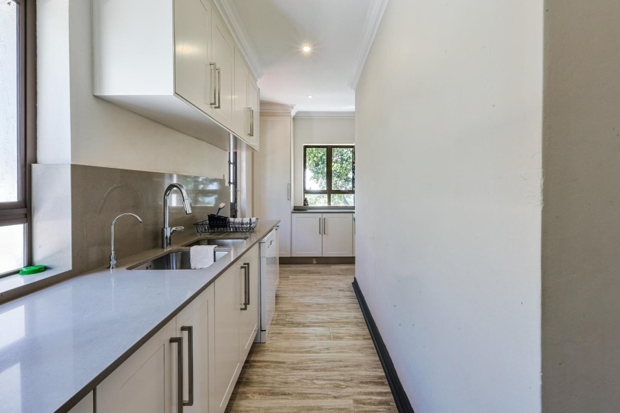 4 Bedroom Property for Sale in Waterkloof Ridge Gauteng