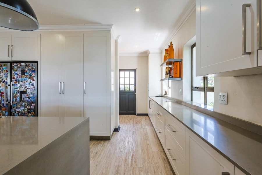 4 Bedroom Property for Sale in Waterkloof Ridge Gauteng