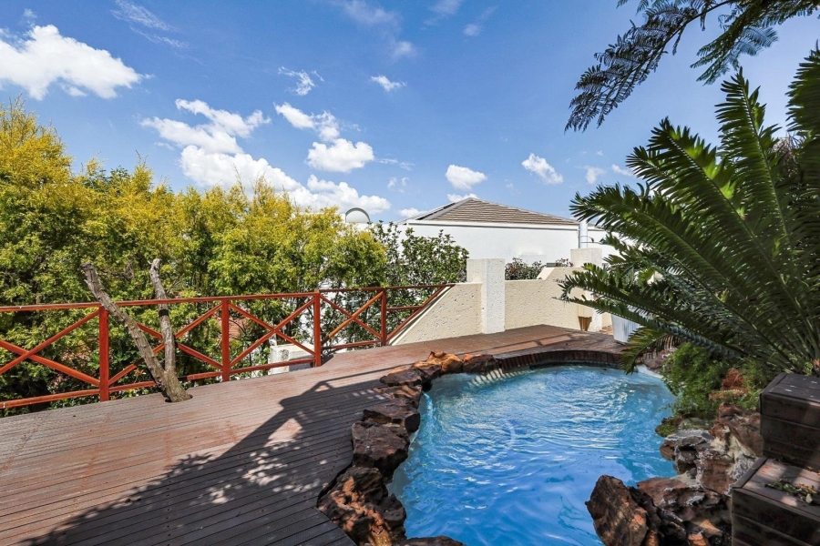 4 Bedroom Property for Sale in Waterkloof Ridge Gauteng