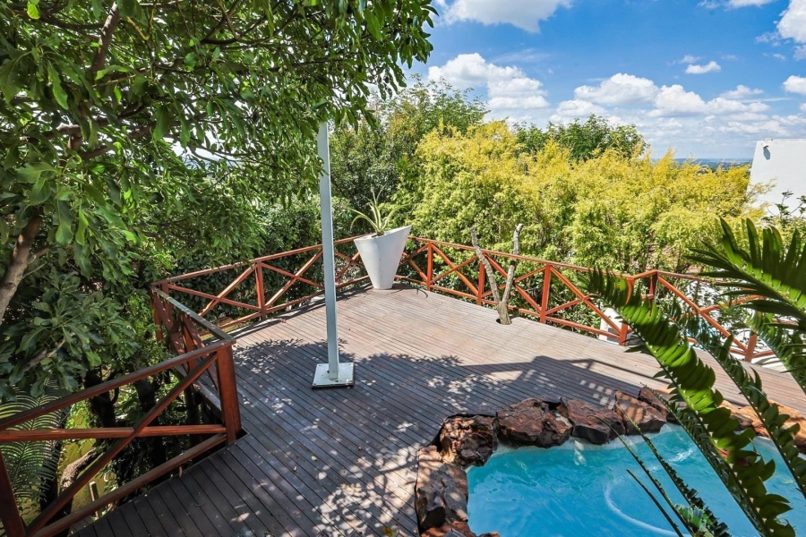 4 Bedroom Property for Sale in Waterkloof Ridge Gauteng